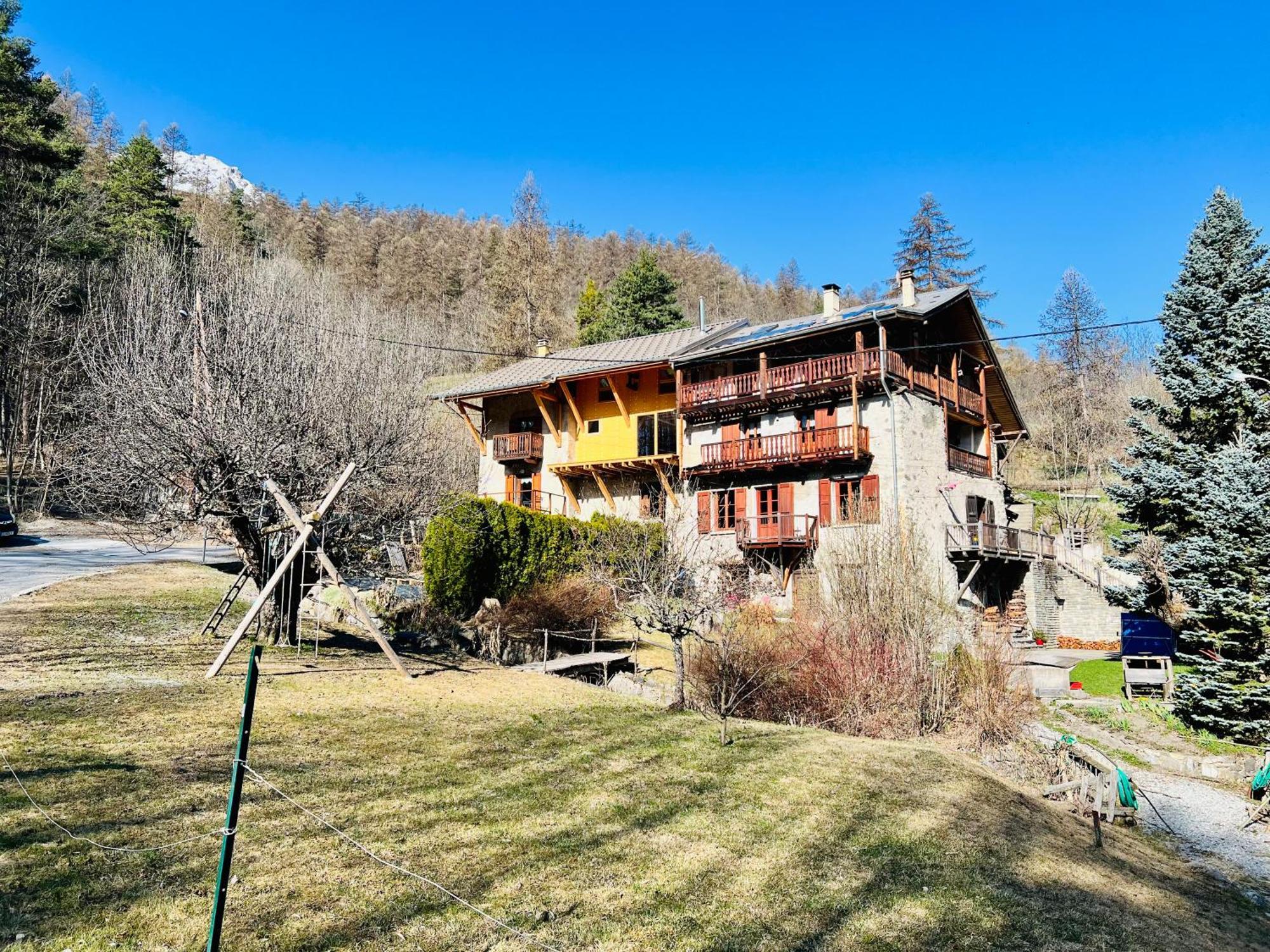 Charmante Maison De Montagne 布里昂松 外观 照片